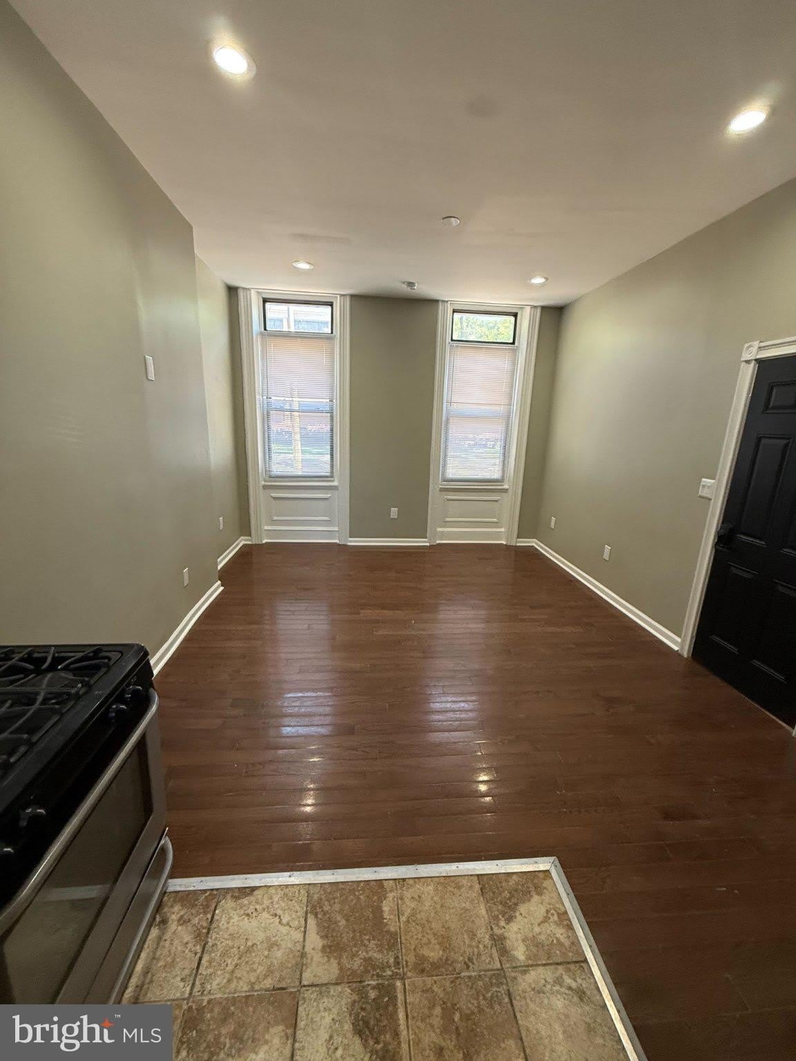 1714 W GIRARD Avenue – photo 5