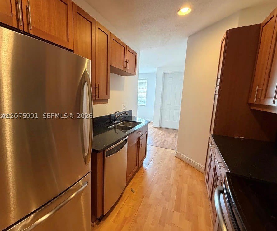 332 SW 14th Ave – photo 4