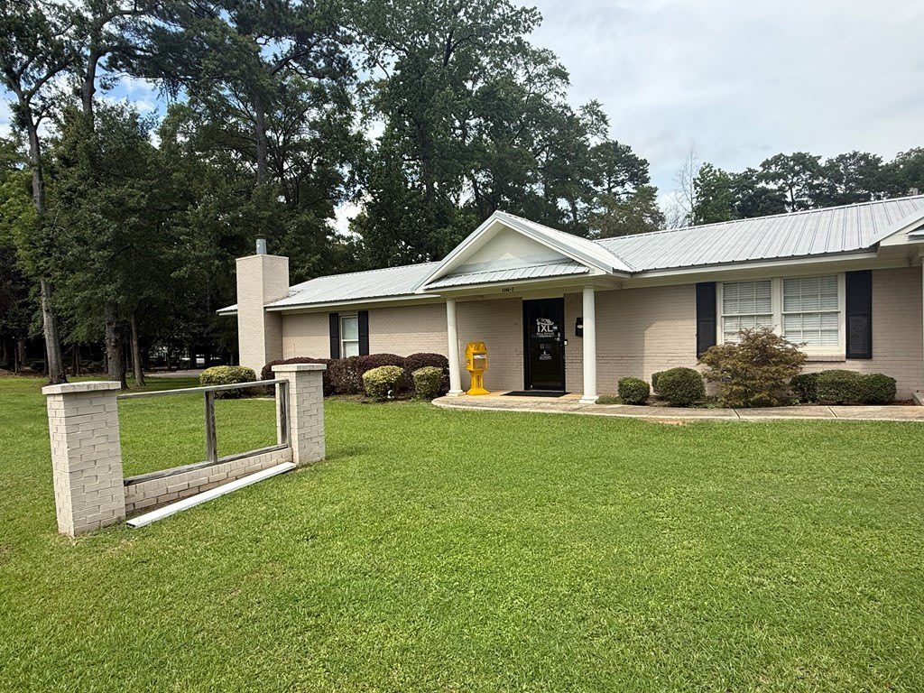 3306 Ross Clark Circle – photo 2