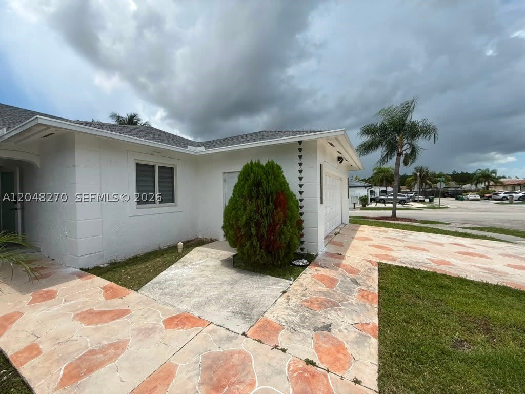 14305 Sw 182Nd Ter – photo 3