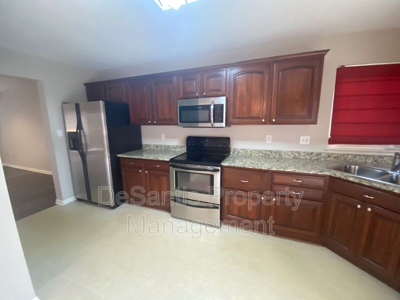 640 Village Green Blvd East – photo 4