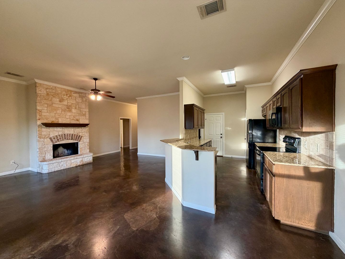 3BR / 2BA Duplex in Hewitt, Texas – photo 2
