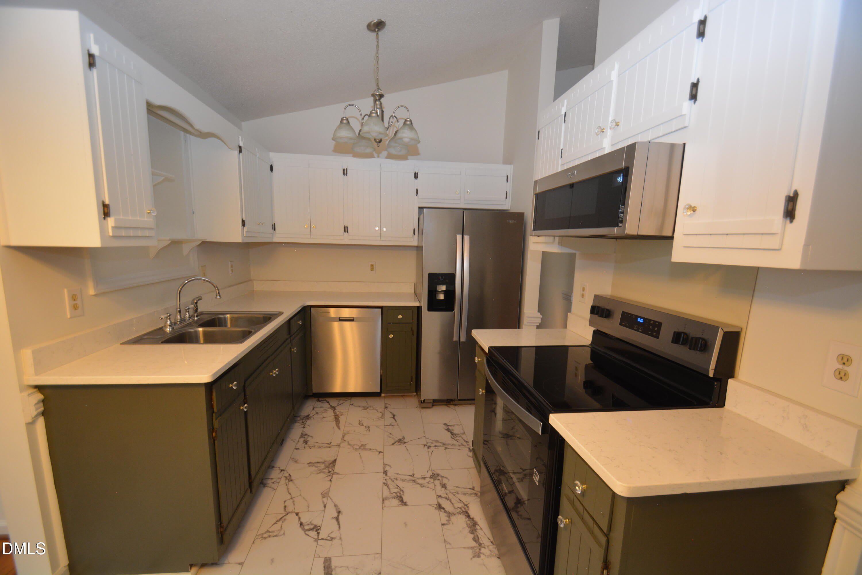 1352 Little Devine Road – photo 4