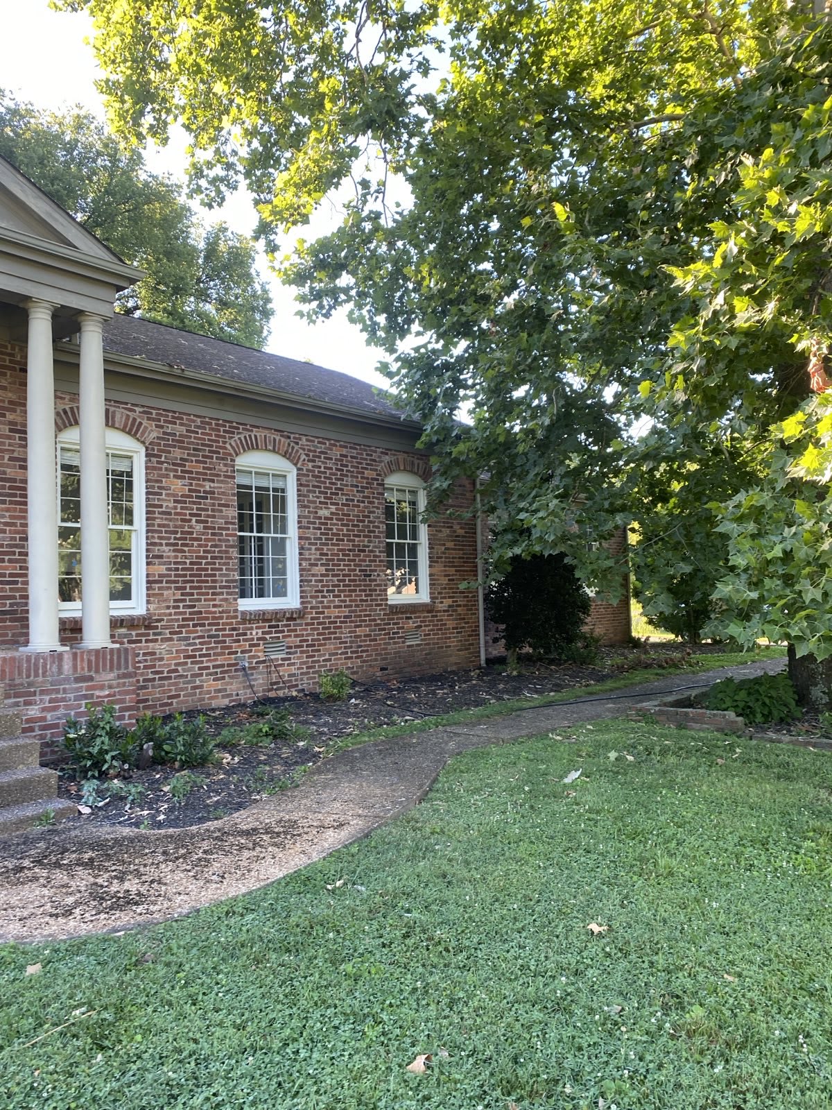 6328 Laurelwood Dr – photo 2