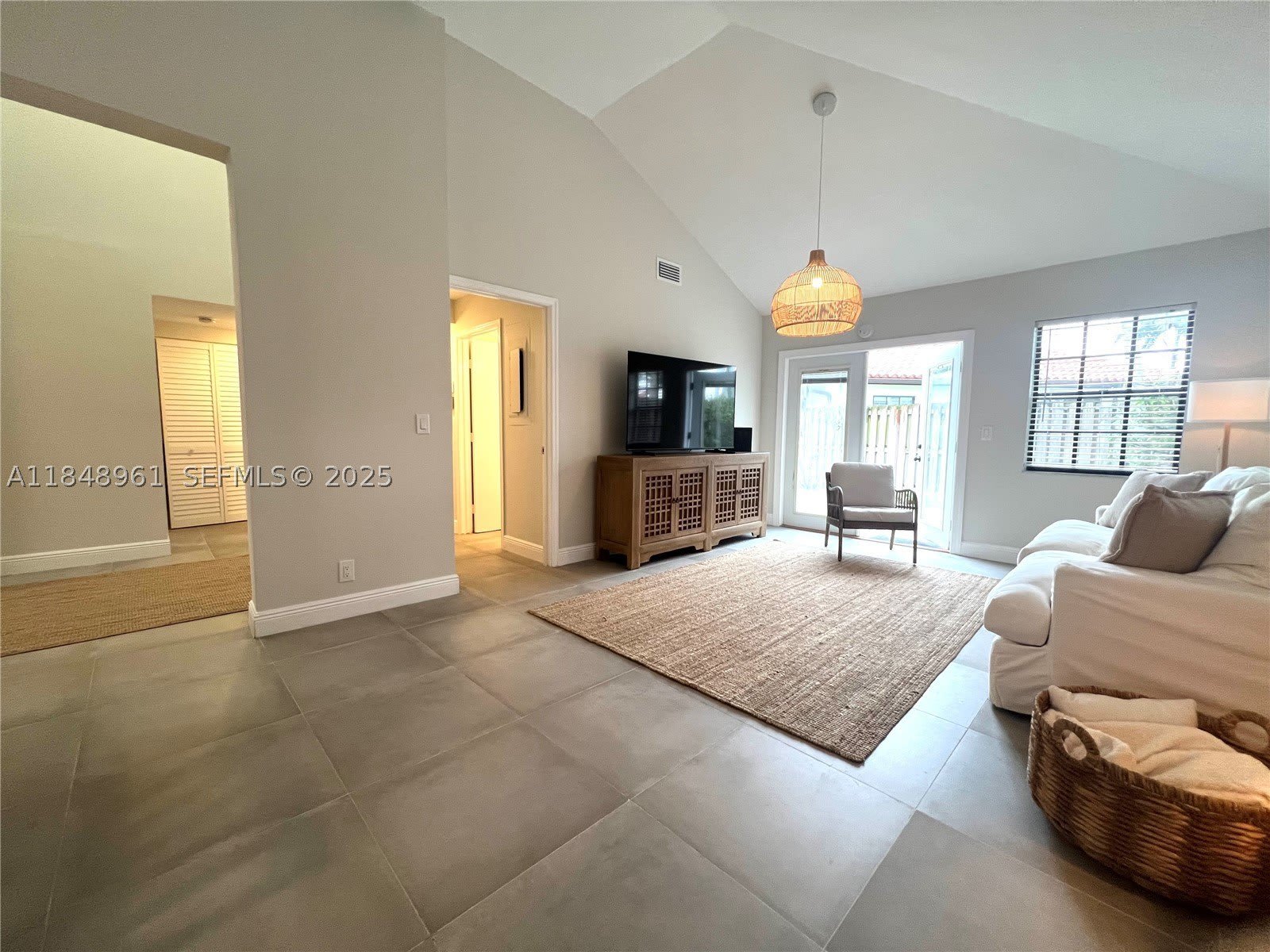 13473 Fountain View Blvd – photo 4