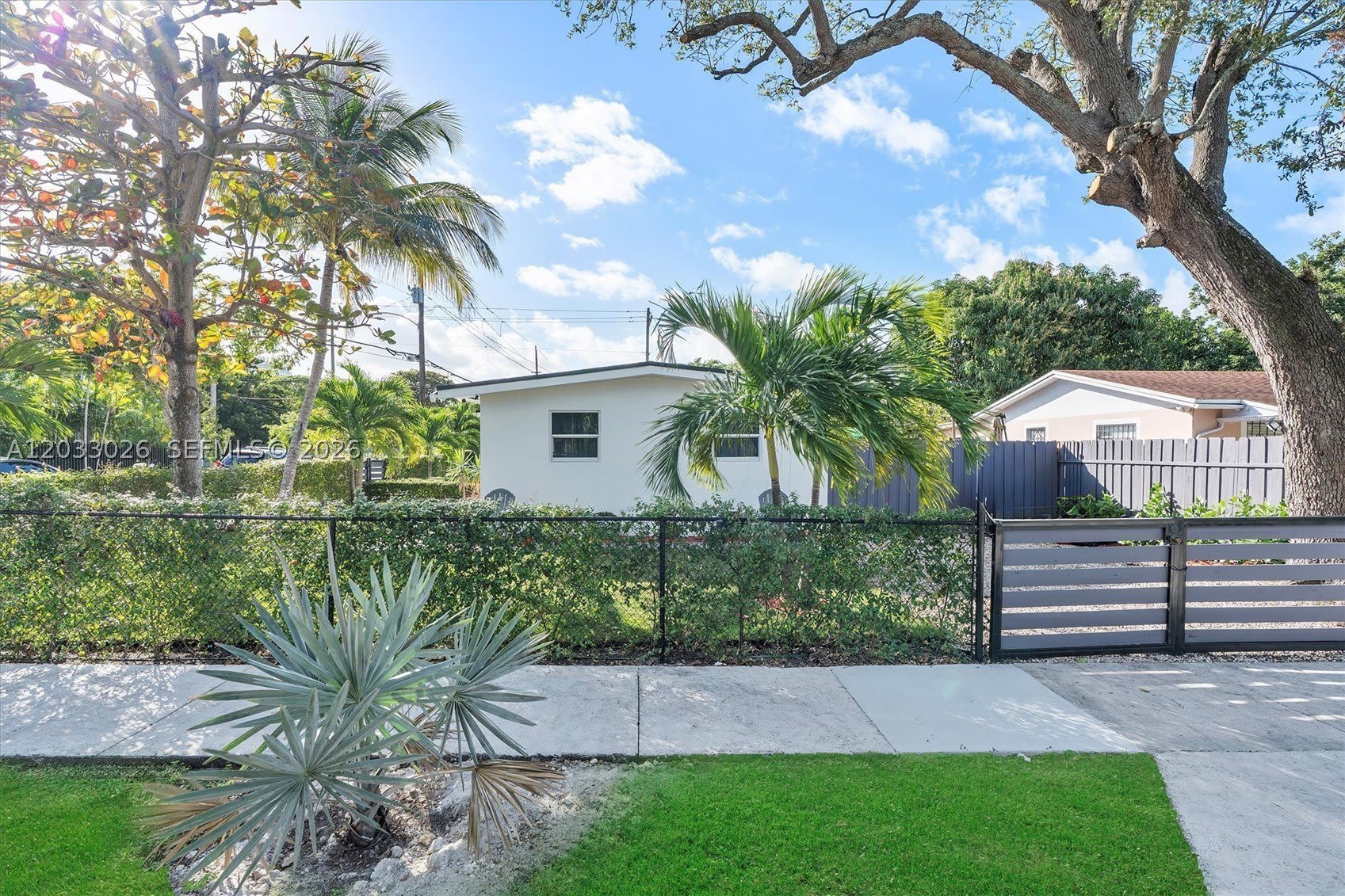 4284 Nw 1St Ave – photo 3