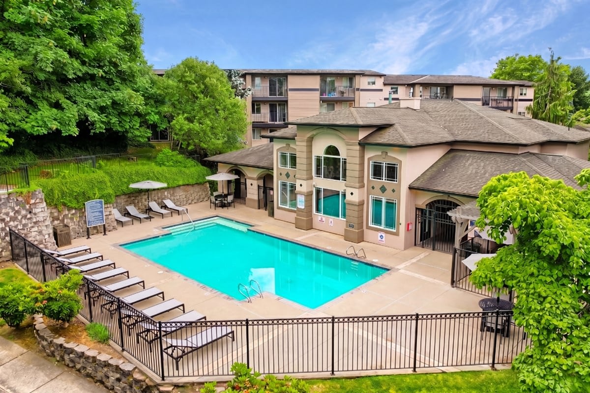 Scott Mountain Apartments – photo 1