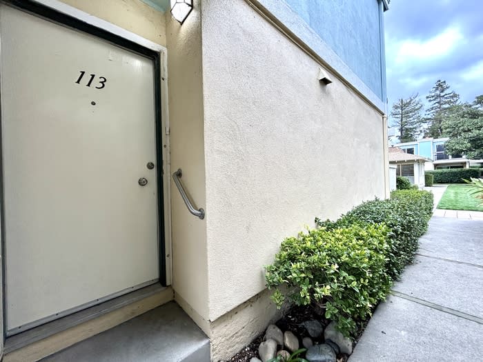 6241 Riverside Boulevard – photo 2