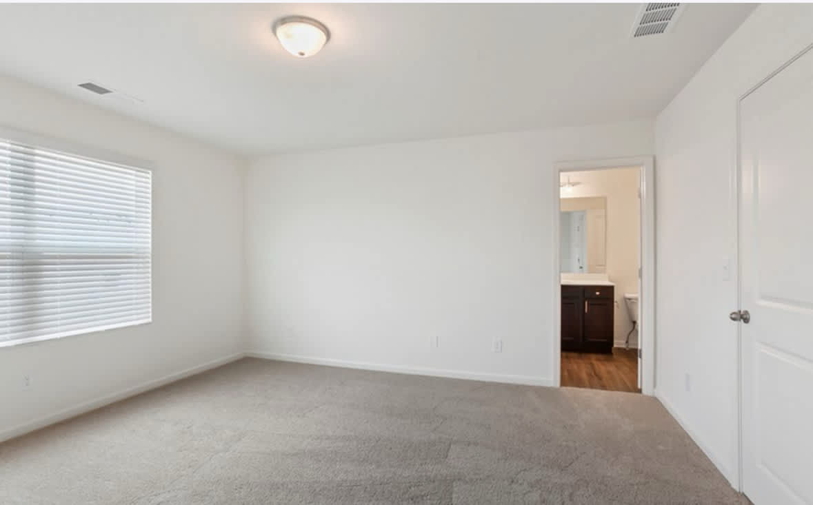 235 Grand Central Way – photo 3