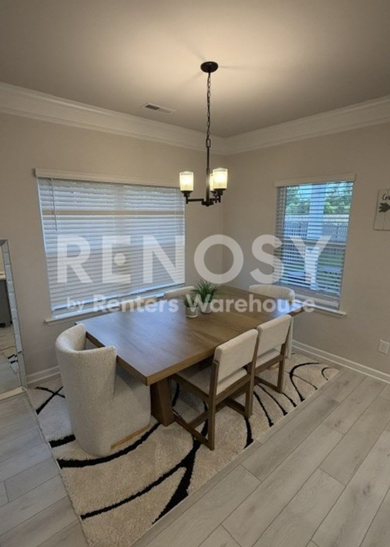 The fully furnished 3 Bedroom 3 bath home is just what you need! – photo 3