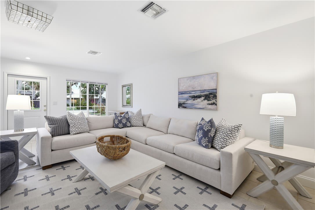 725 Dahlia Lane – photo 5