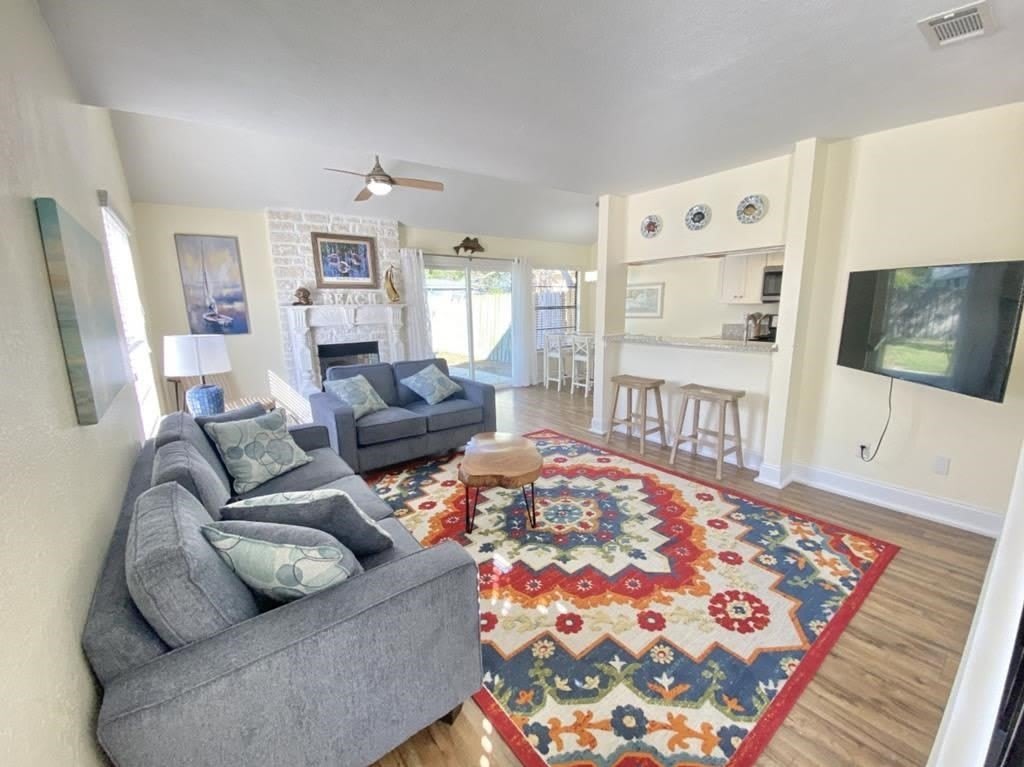 1015 Allen Street – photo 5
