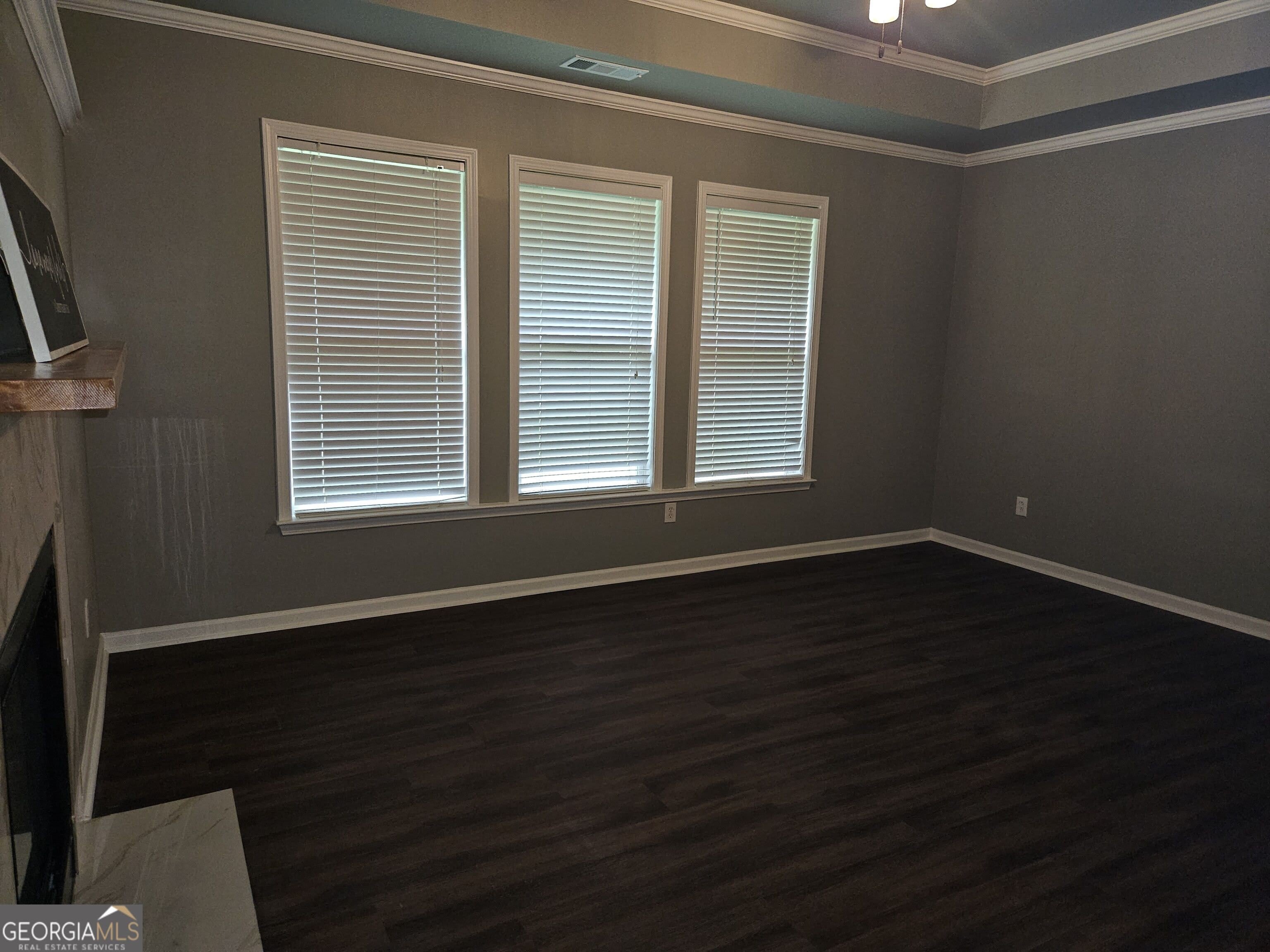 536 Longwood PL – photo 3