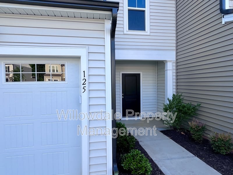 125 Woodford Reserve Ct – photo 3