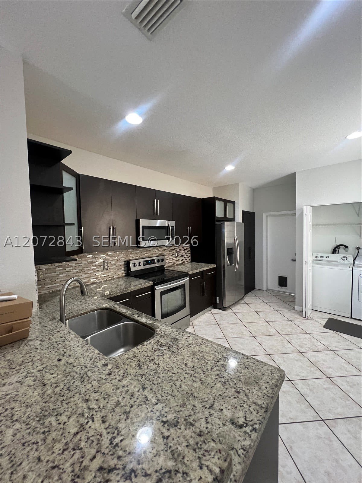 2445 Pasadena Way – photo 4