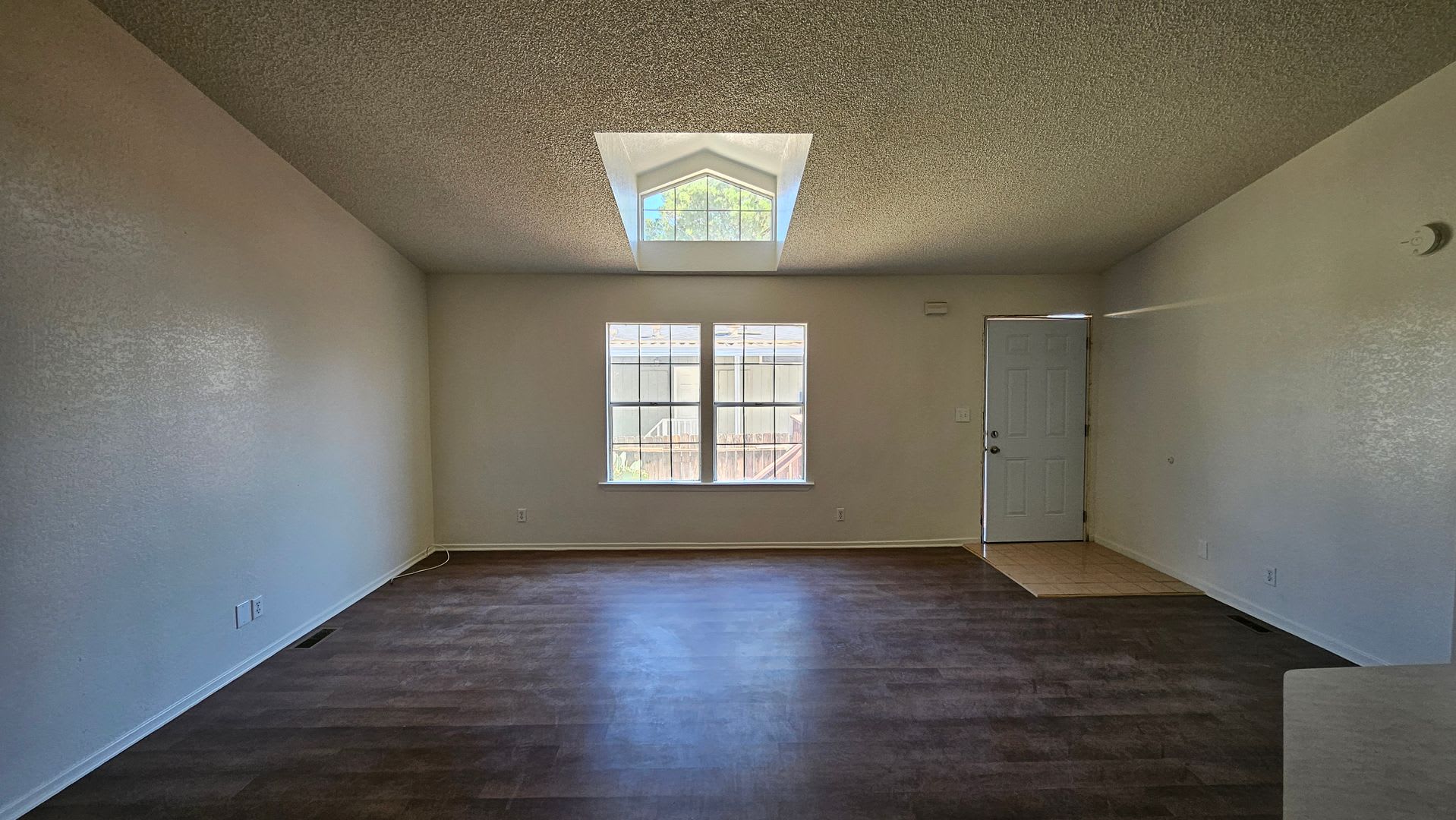 Spacious 3 Bedroom 2 Bath Mobile Home In California City Comfortable Living With Great Community Amenities – photo 3