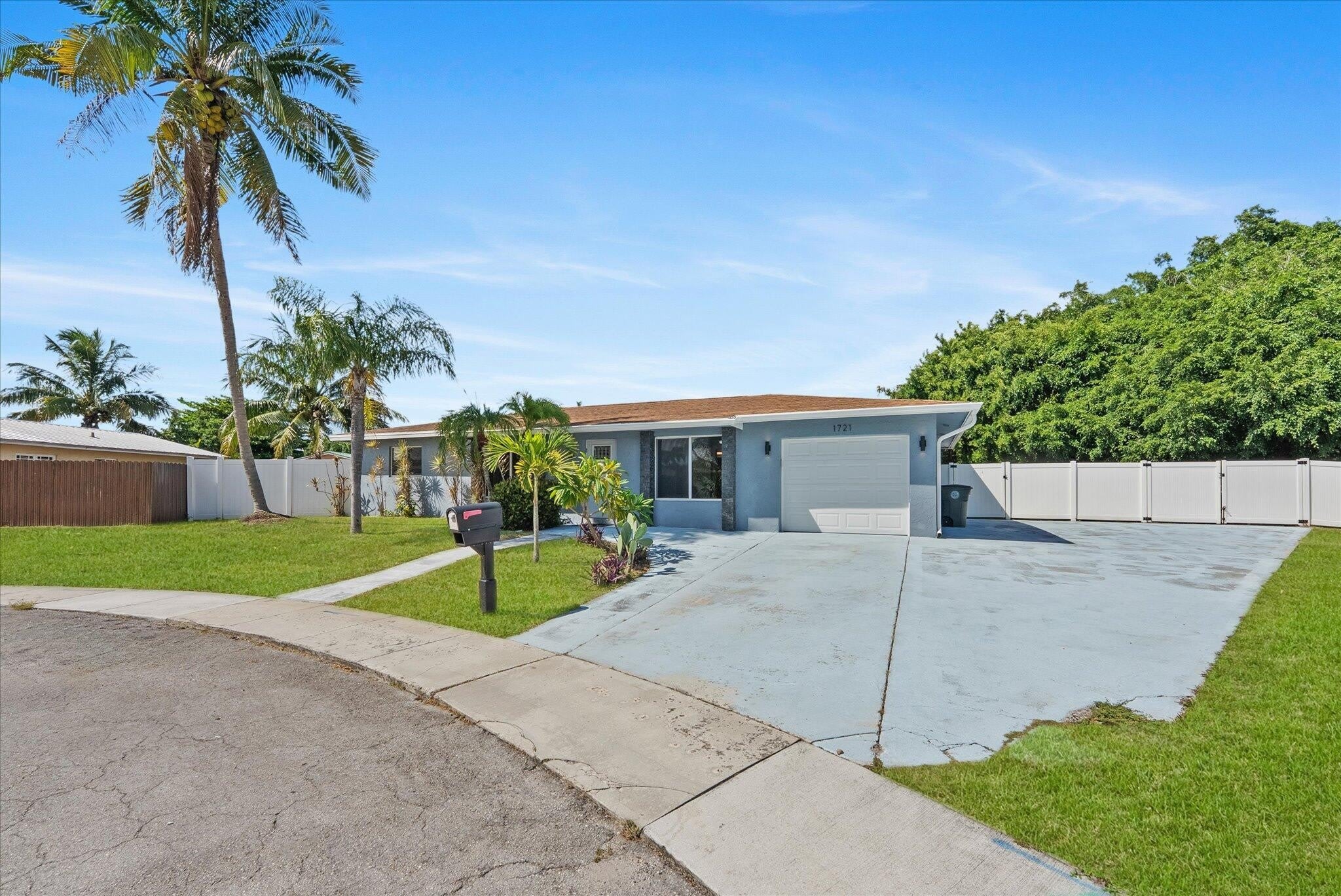 1721 Sw 10Th Street – photo 2