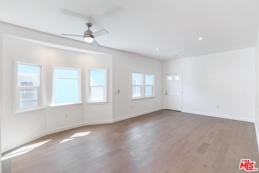31 Breeze Ave – photo 4