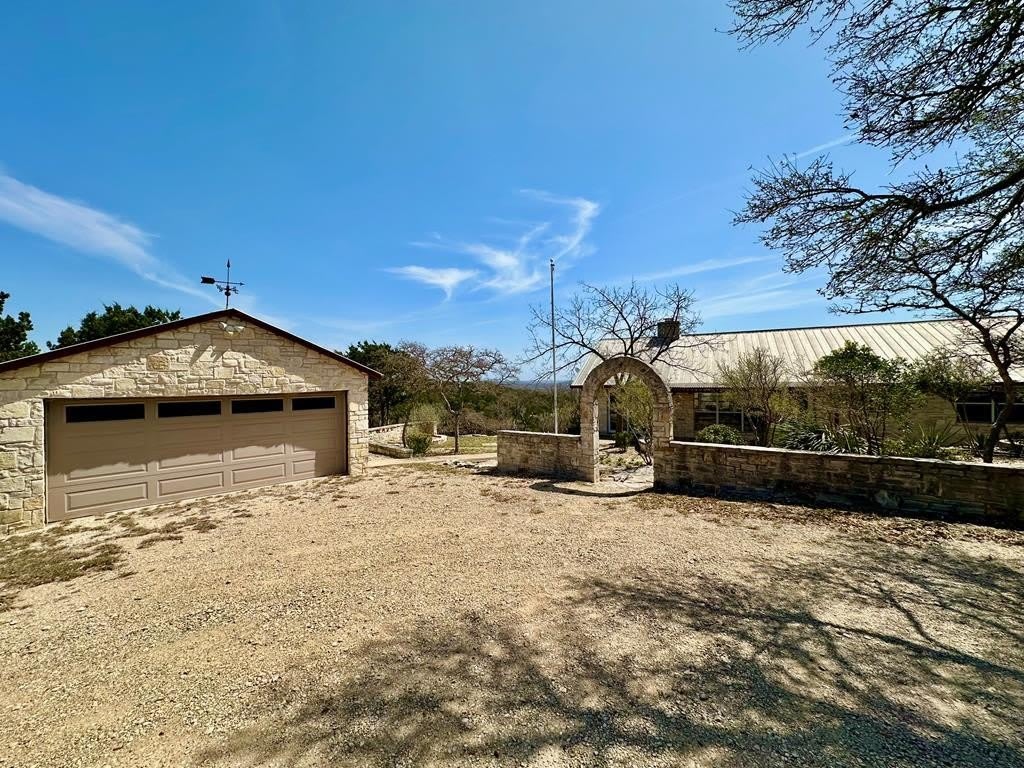 336 Japonica Road – photo 2