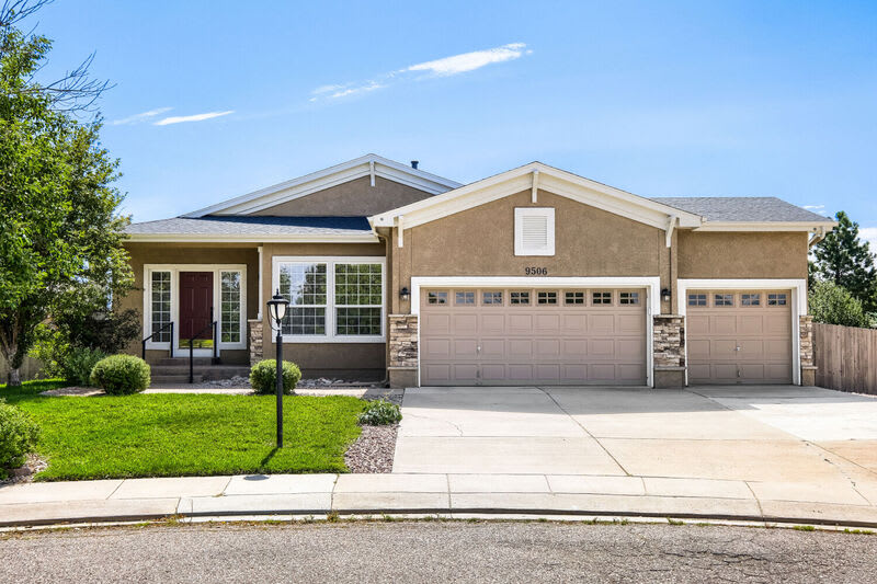 9506 Hollydale Court – photo 1