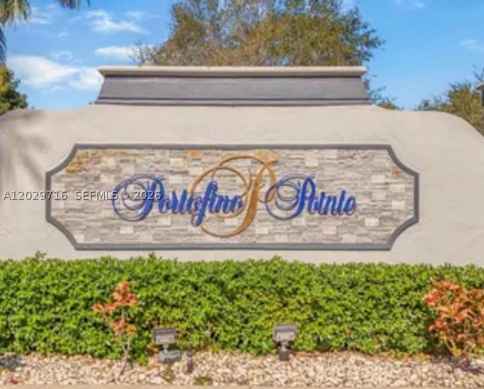 3766 NE 9th Ct – photo 2