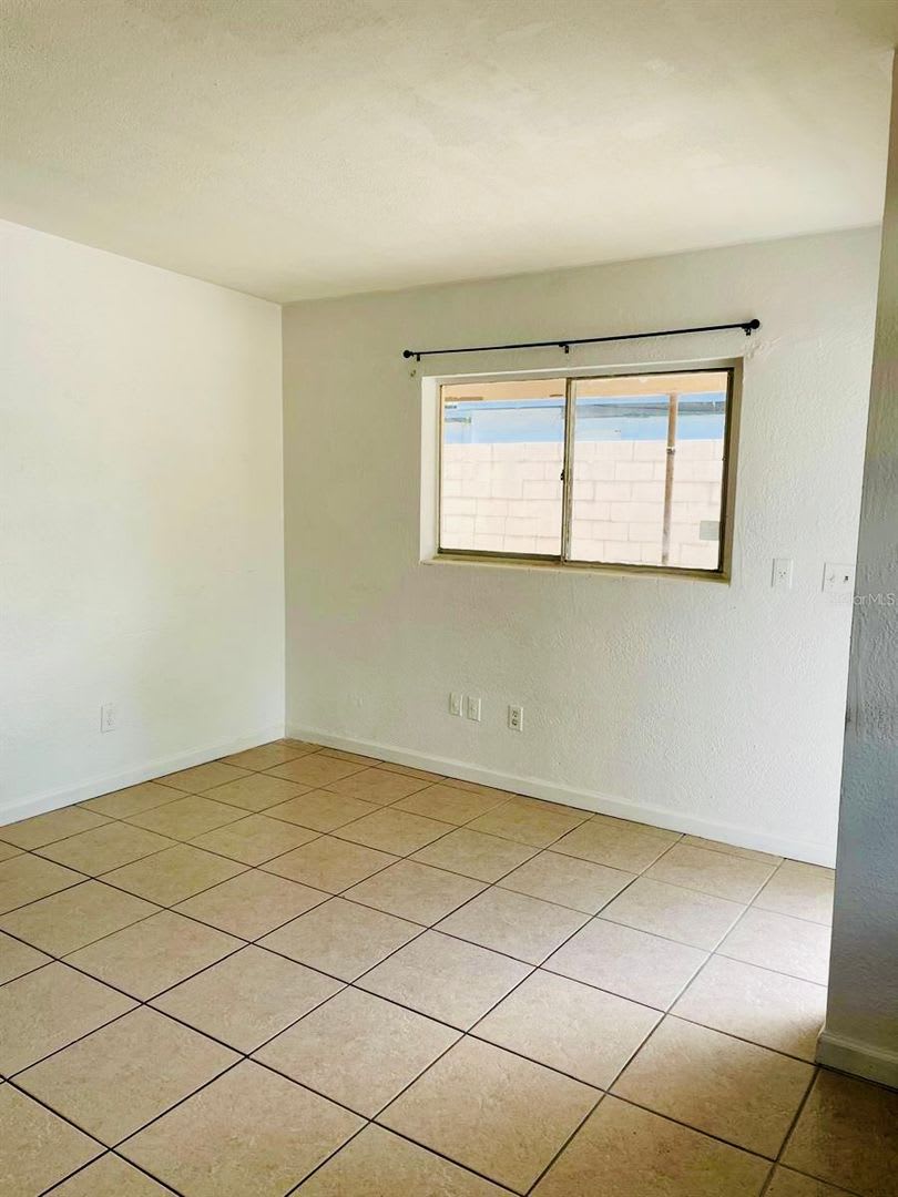 2040 Long St – photo 4