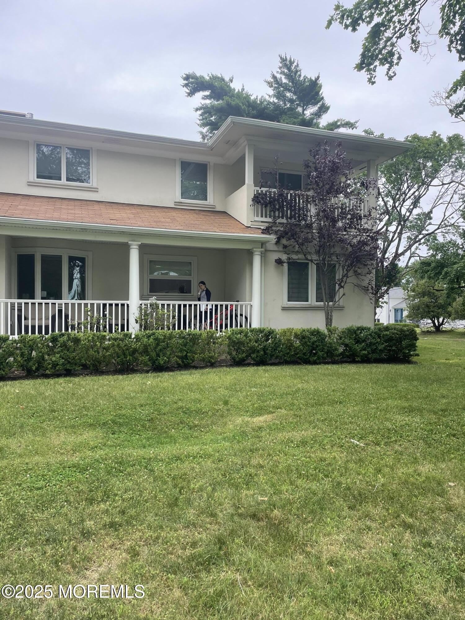 400 Grant Avenue – photo 2