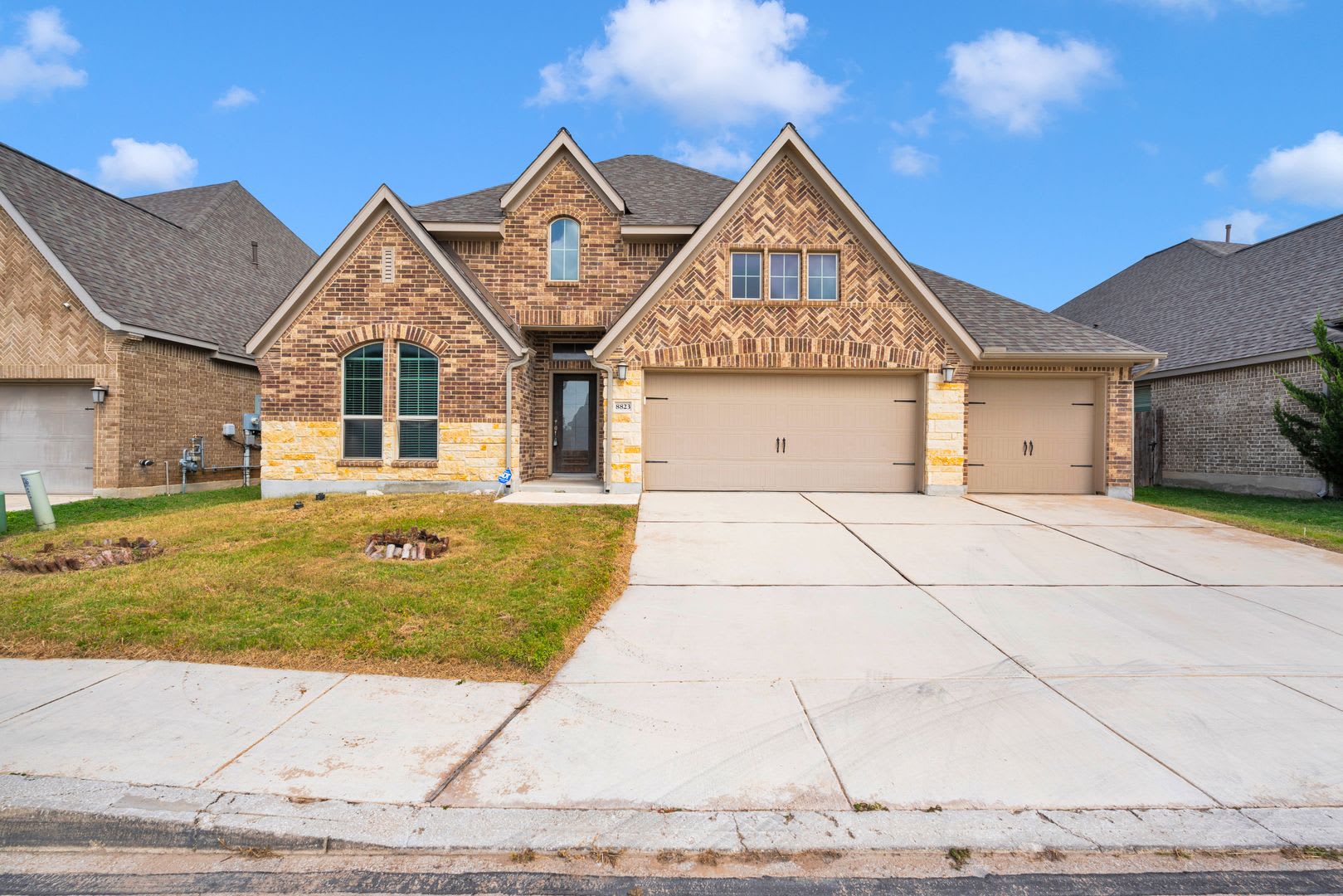 Stunning 4 Bedroom in the desirable Kallison Ranch Community! – photo 1