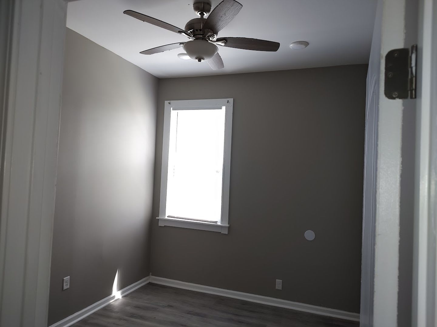 Updated Renovated 3 Bedroom Cottage Leasing Special Move In By 9 15 2026 And Receive 50 Off Of Your Deposit – photo 5