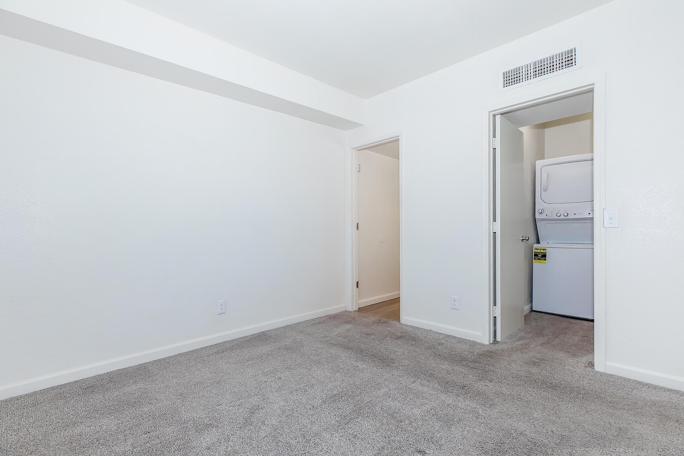 Juniper Canyon Apartments – photo 5