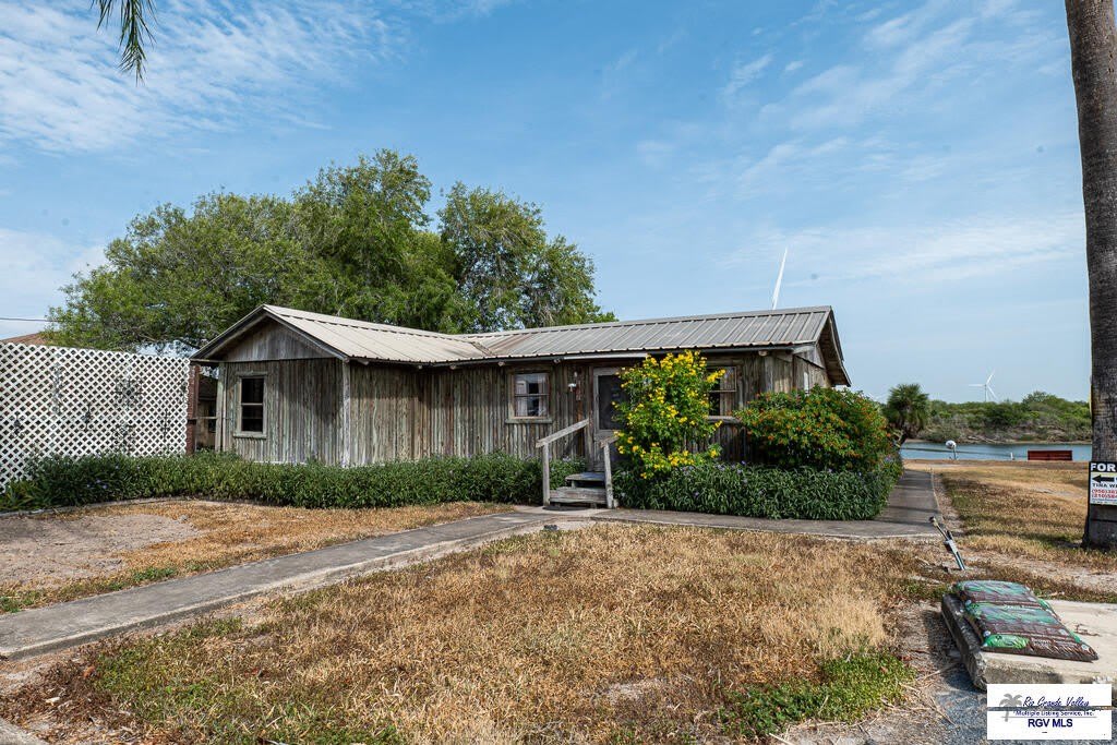 32781 FM 2925 – photo 1