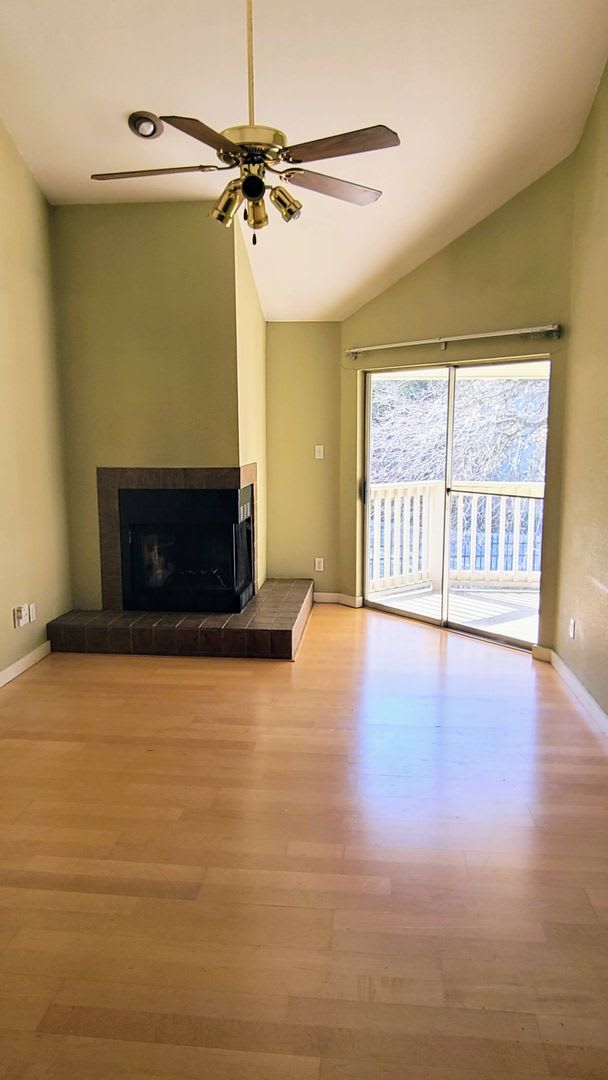Gated Condo Off of Oltorf with Extra Large Private Balcony – photo 4