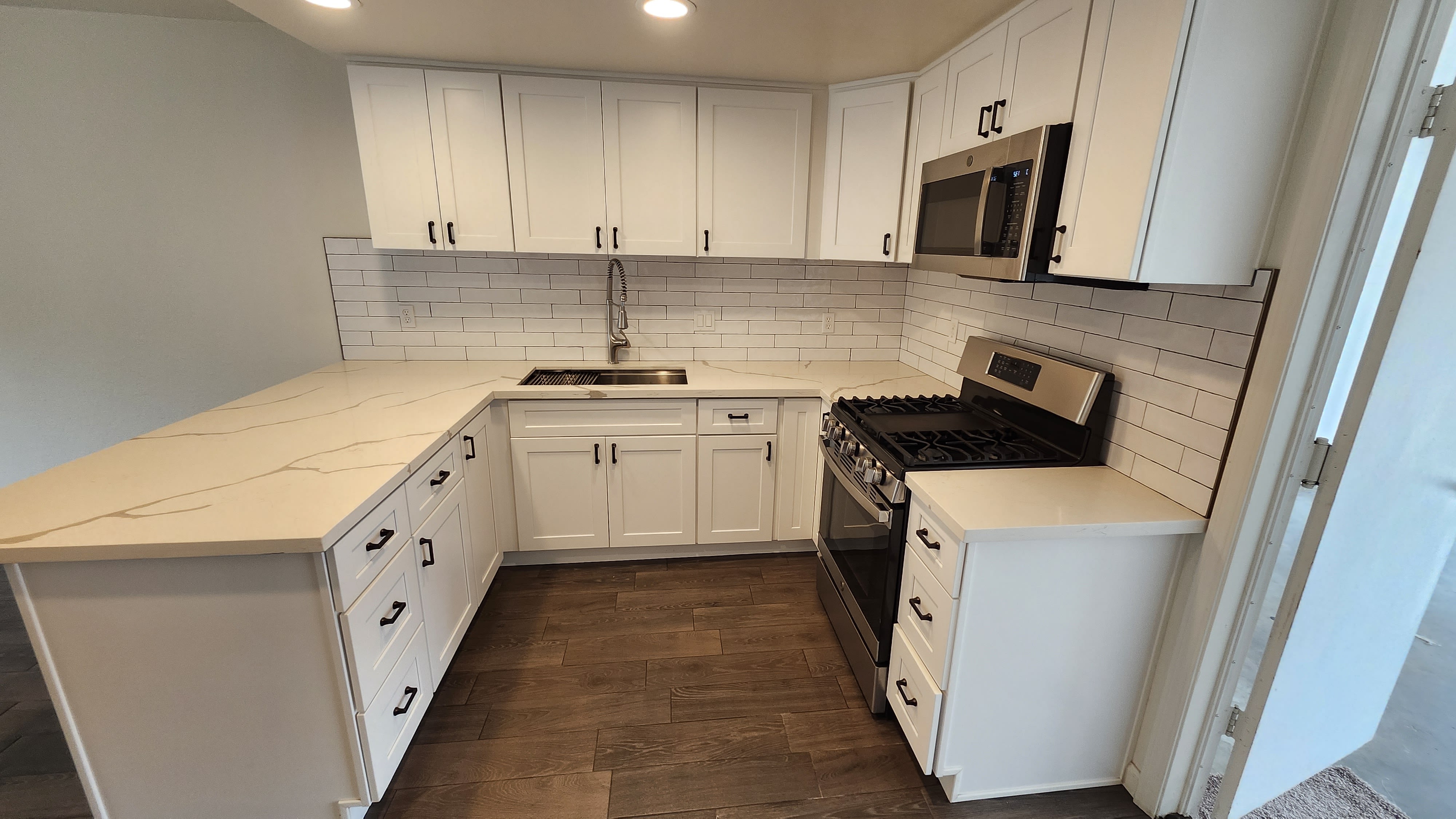 324 W Chestnut Ave – photo 5