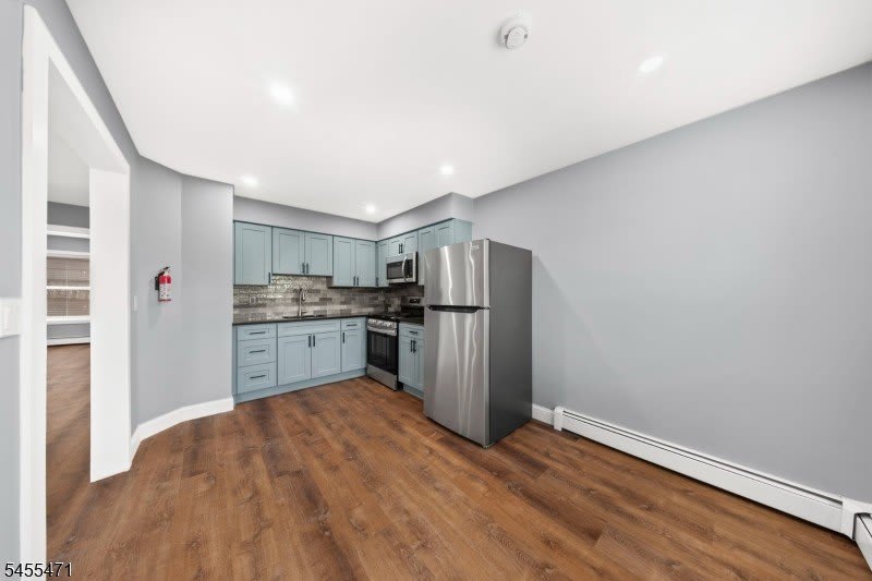 298-300 Belmont Ave – photo 4