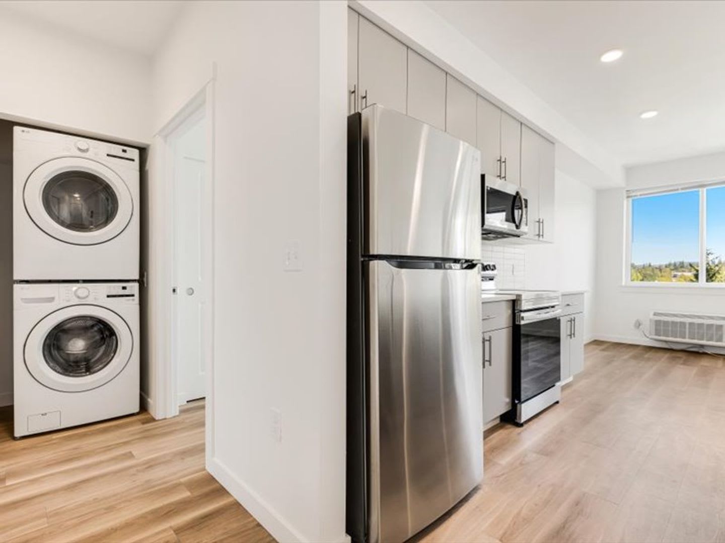 Hermoso View Apartments – photo 4