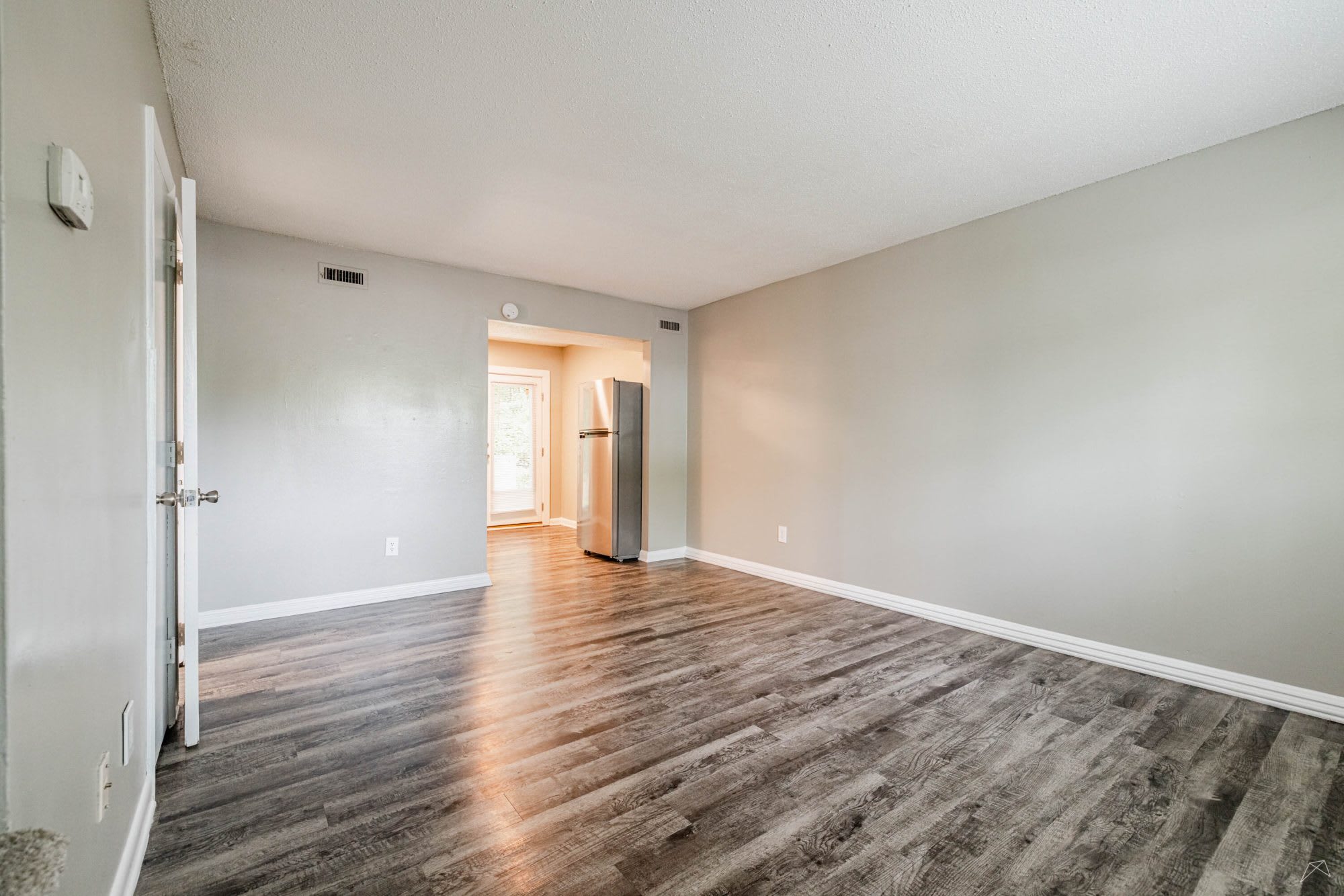 Walnut Creek Apartments – photo 3
