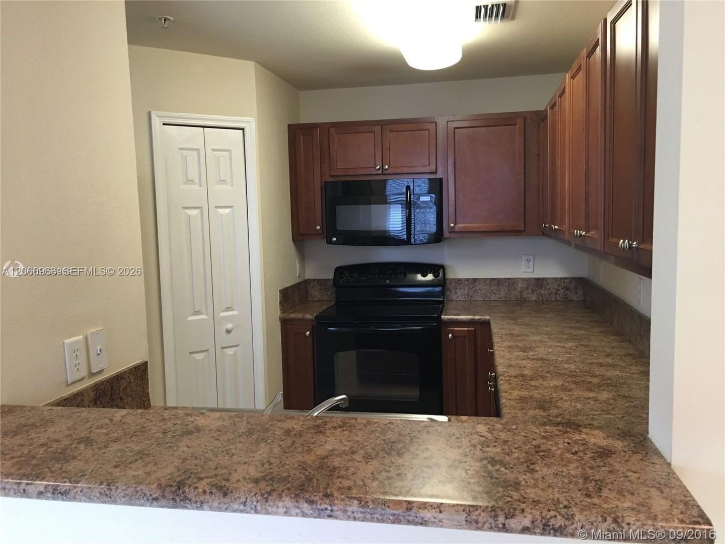 11503 NW 89th Street 103, Doral, FL 33178 – photo 1