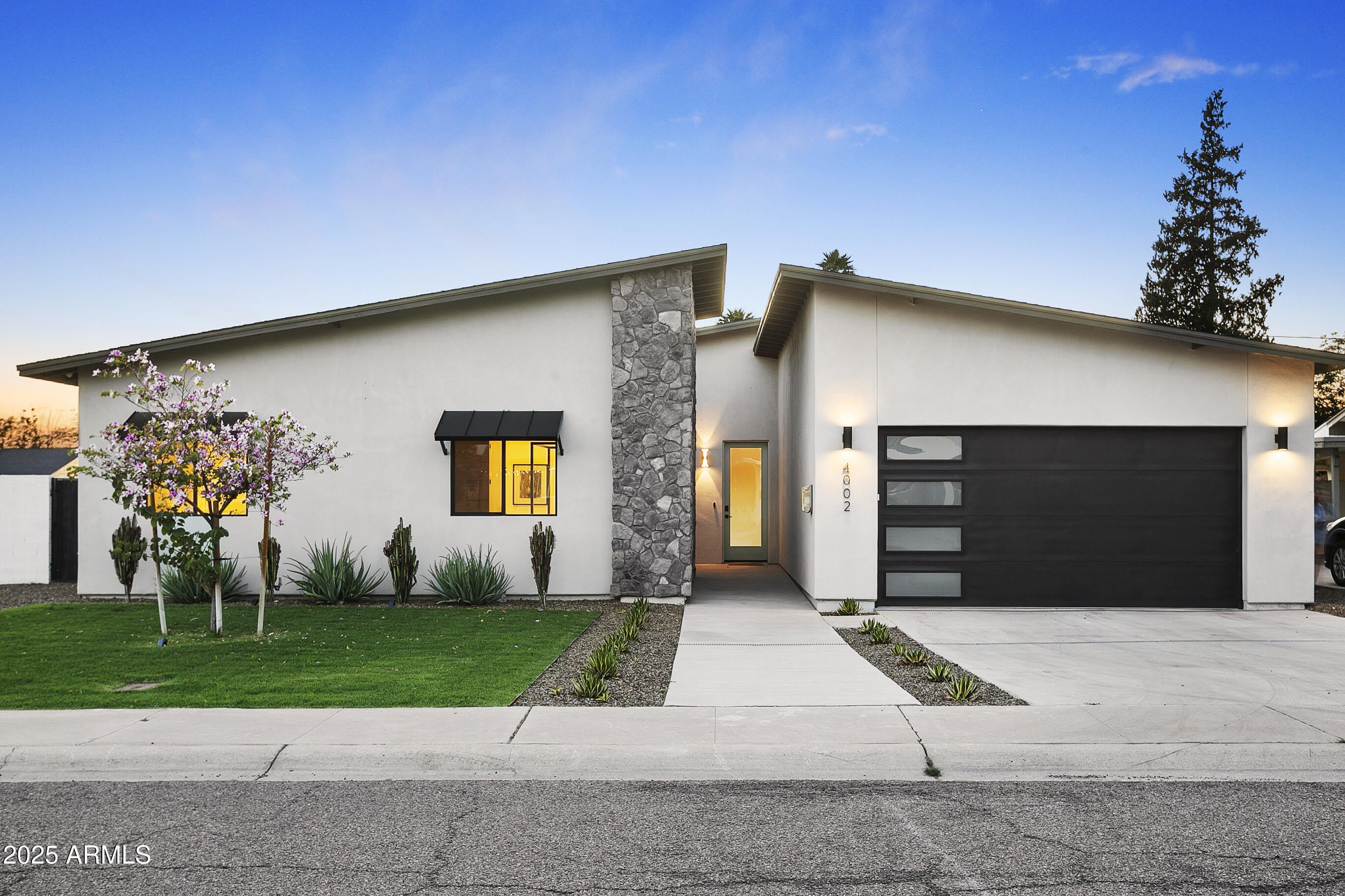 4002 N 33RD Place – photo 4