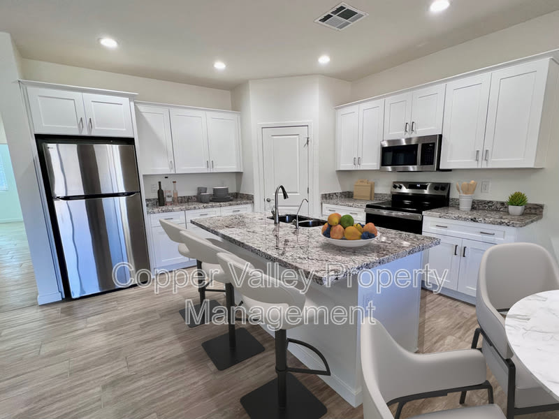 812 East Irvine Road – photo 1