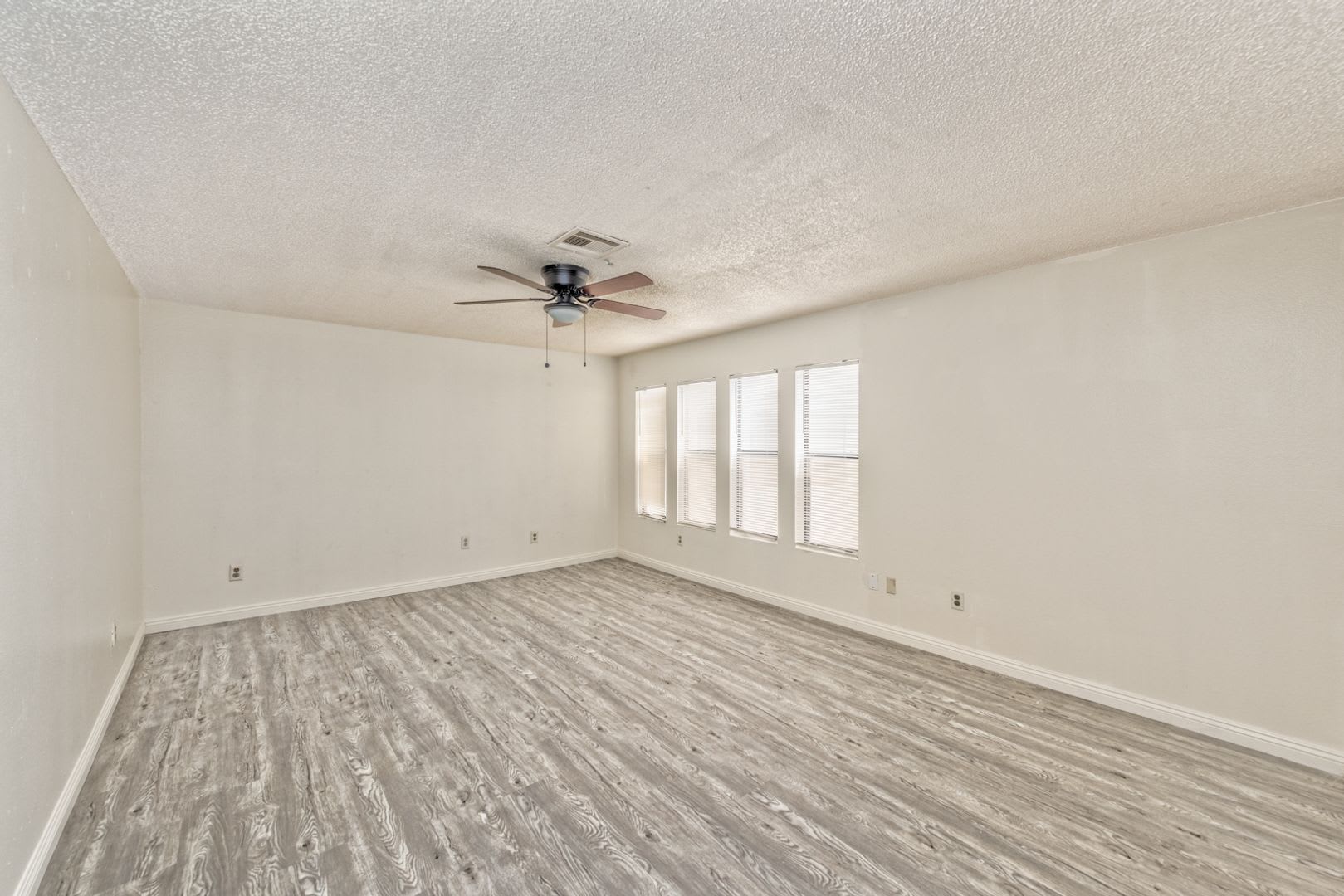 2080 Karen Avenue Unit 63 Las Vegas Nevada 89169 – photo 5