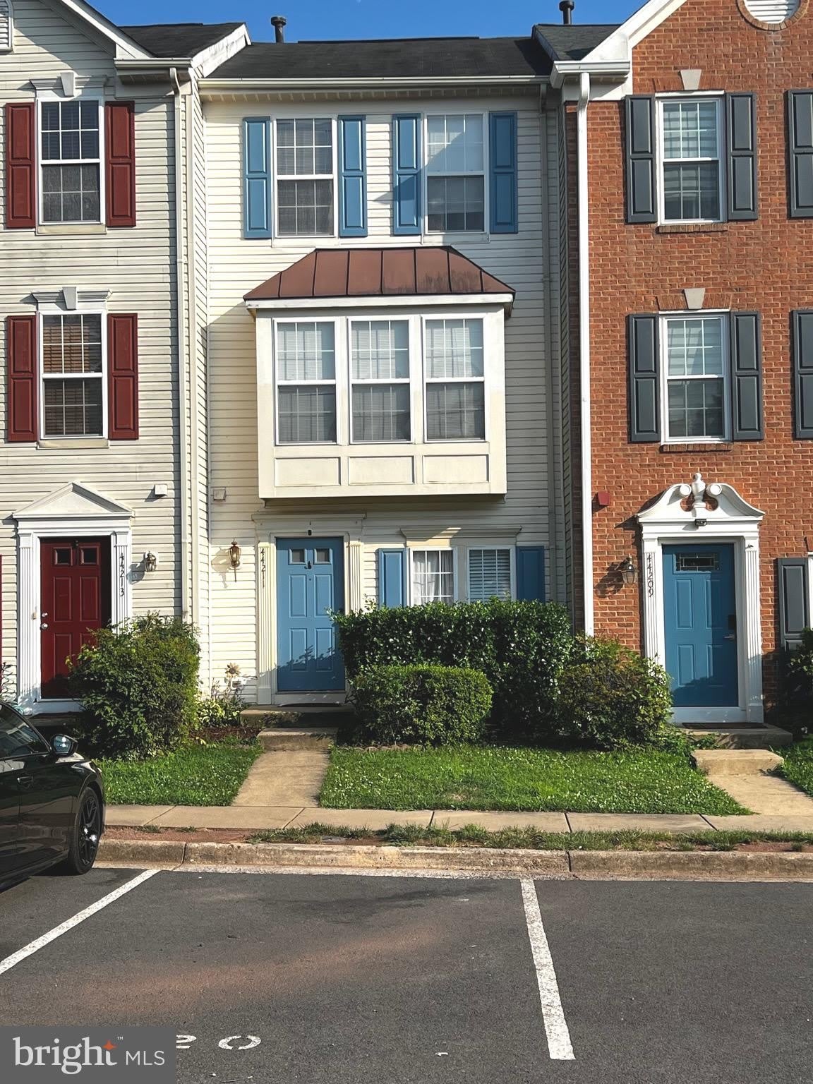 44211 LITCHFIELD Terrace – photo 1