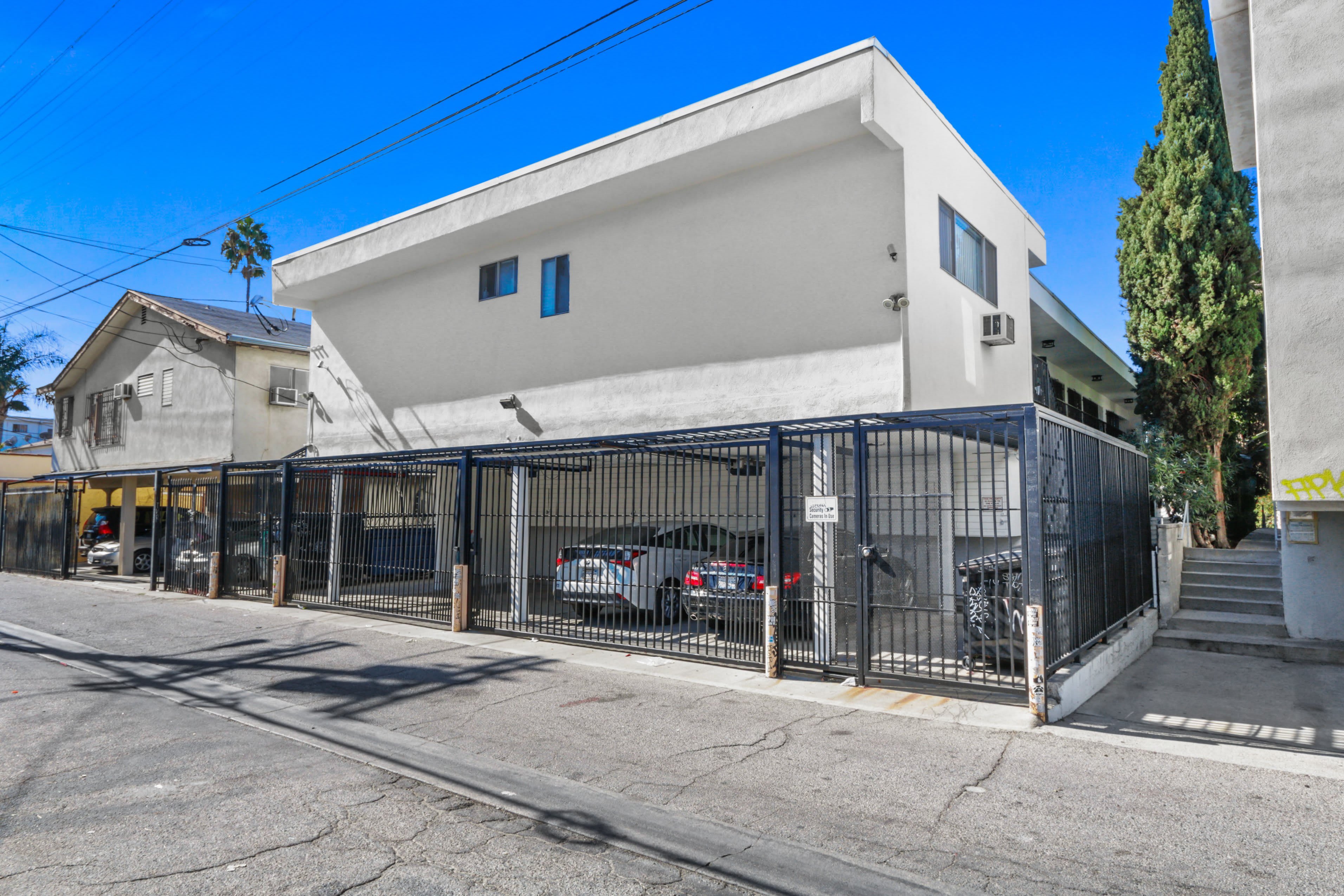 514 N Hayworth Avenue – photo 3