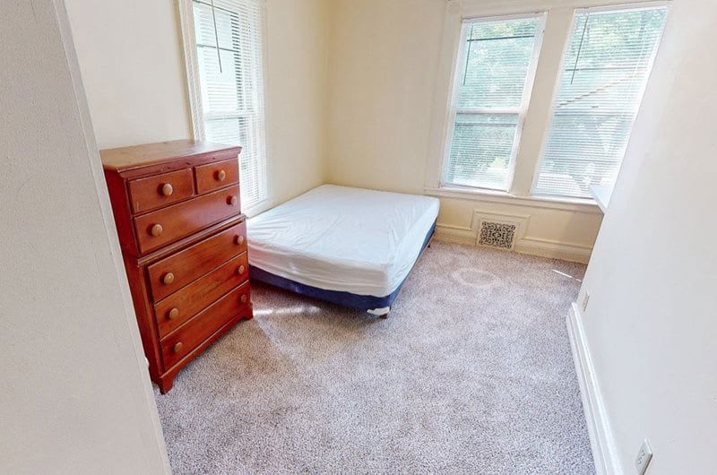 319 Catherine Street – photo 4