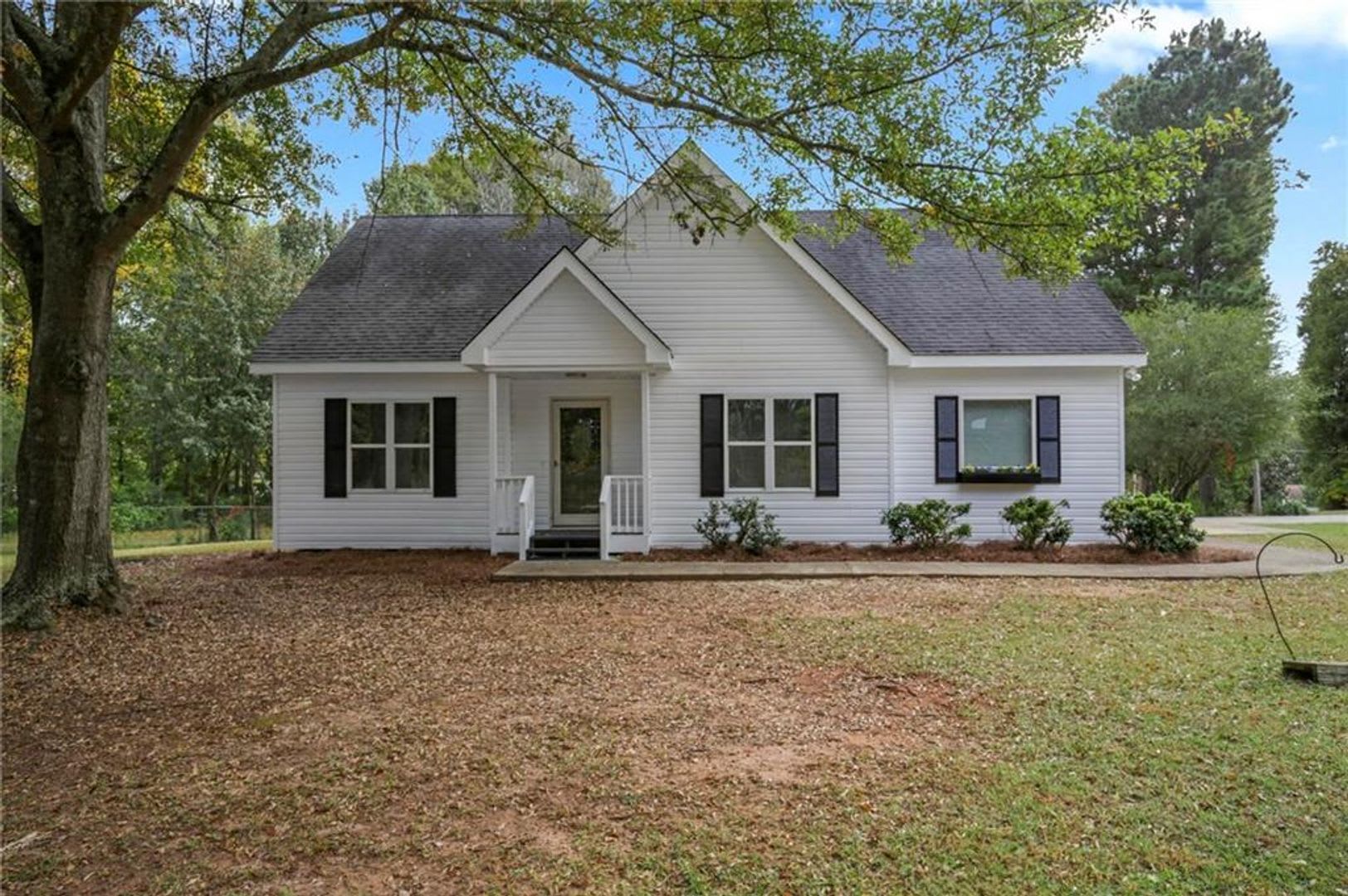 Beautifully Remodeled Home on Large Corner Lot – photo 1