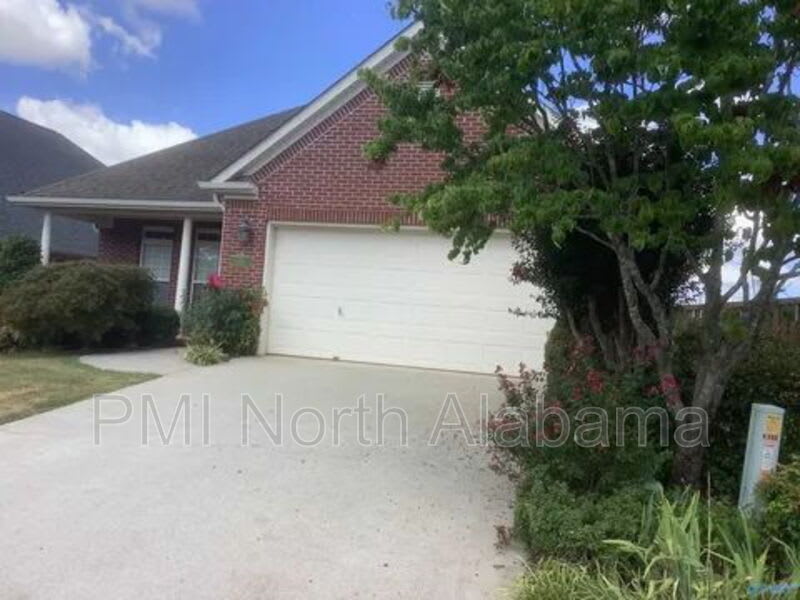 134 Canterbury Drive – photo 2