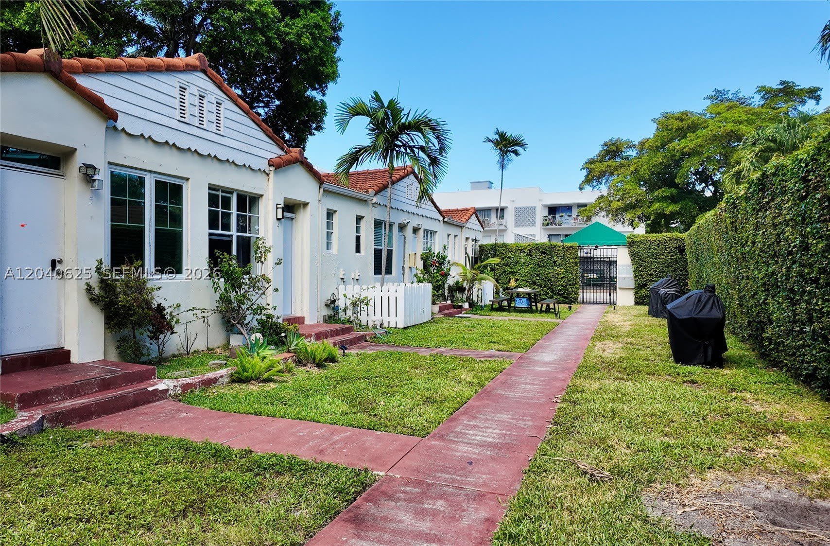 822 Lenox Ave – photo 1