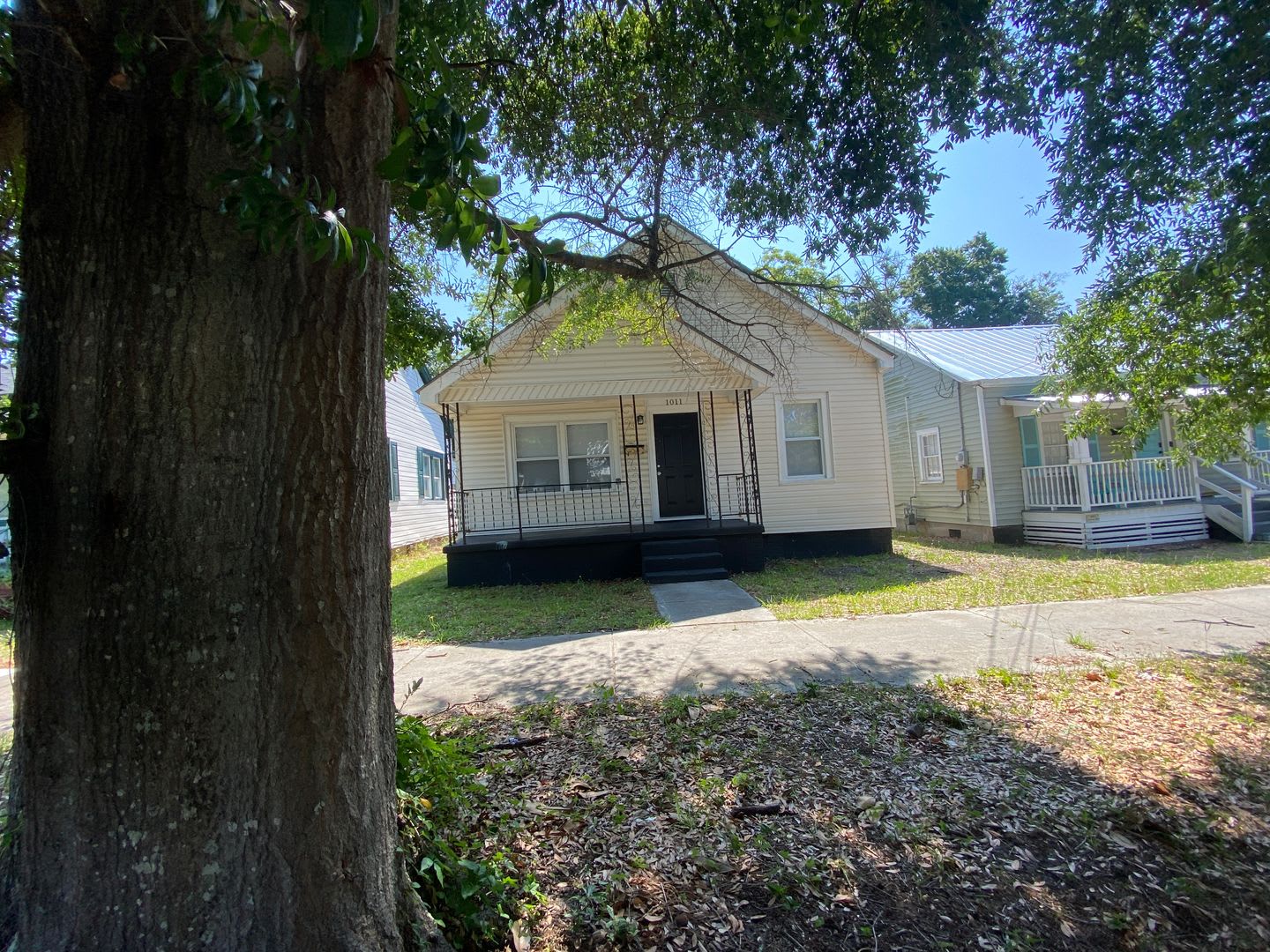 Welcome To This Newly Remodeled 4 Bedroom 2 Bathroom House In The Desirable Location Of Wilmington Nc – photo 2
