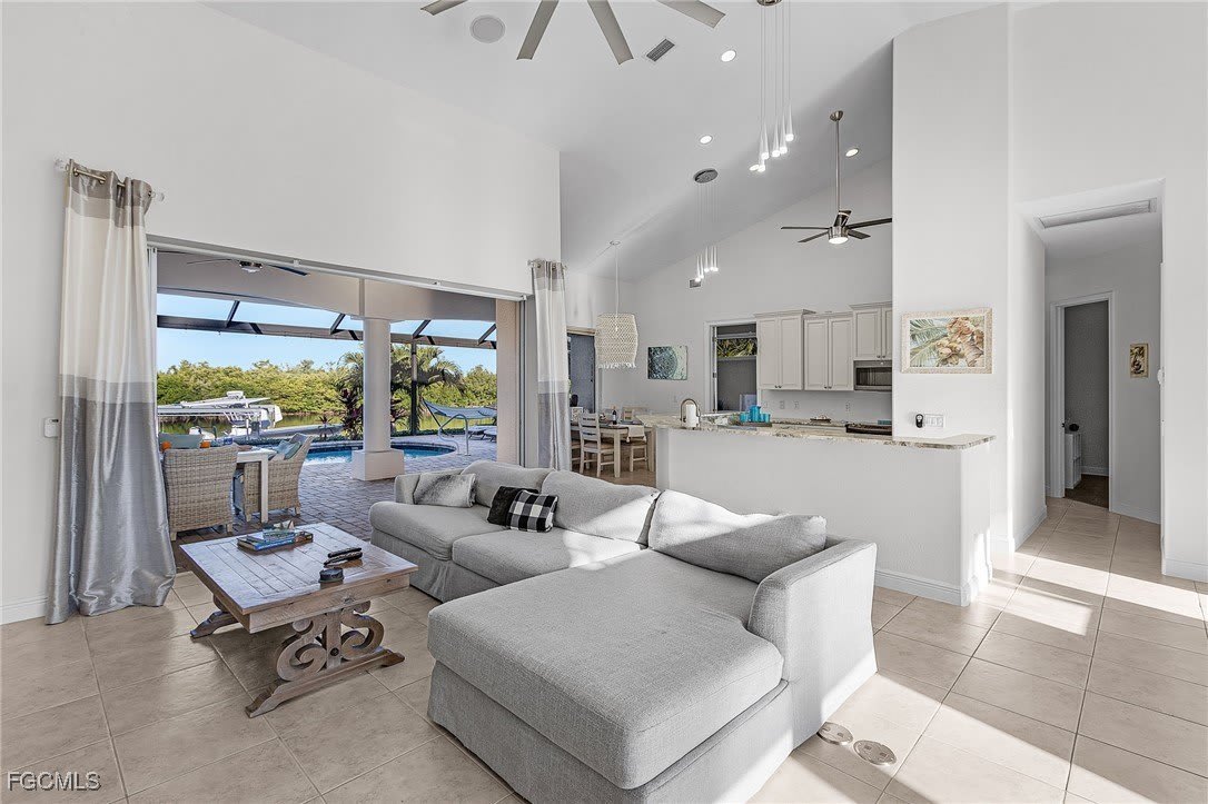 3724 Surfside Boulevard – photo 5