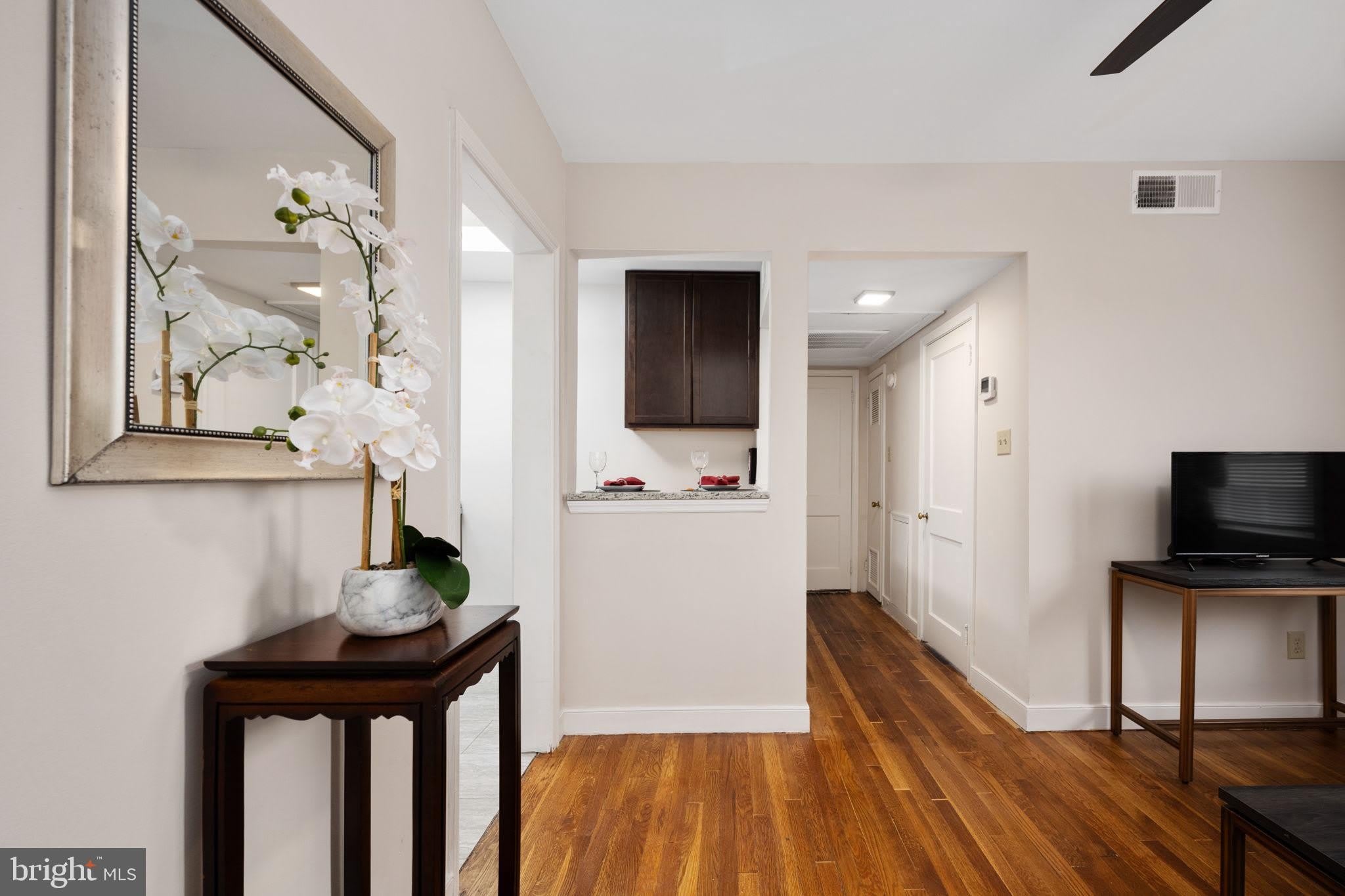620 Kenmore Avenue – photo 3