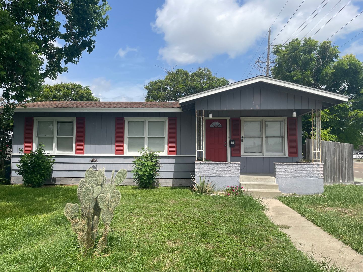 Priced To Rent 3 1 5 Nice Update Accepting Sec 8 – photo 1